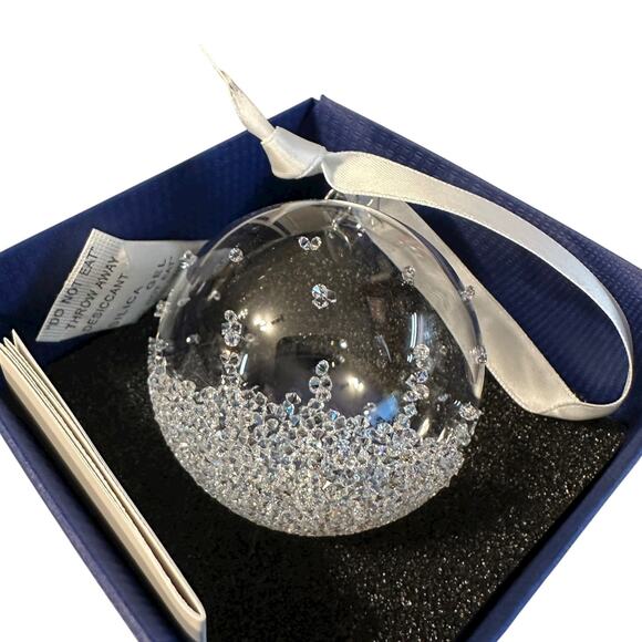 Swarovski Crystal Small Christmas Ball Ornament 5135841 In Original Box - Picture 2 of 4